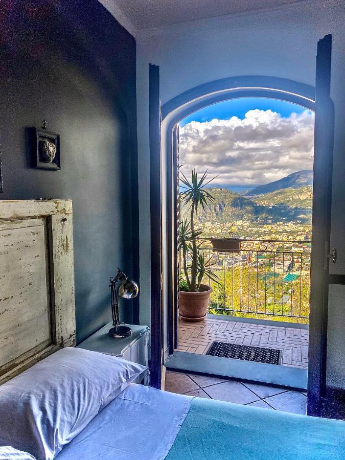 Villa Monica B&B Соренто Екстериор снимка