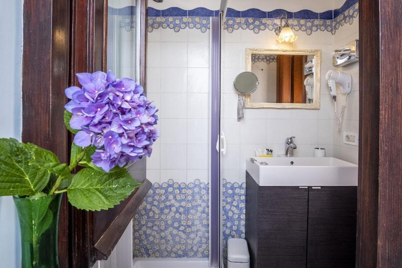 Villa Monica B&B Соренто Екстериор снимка