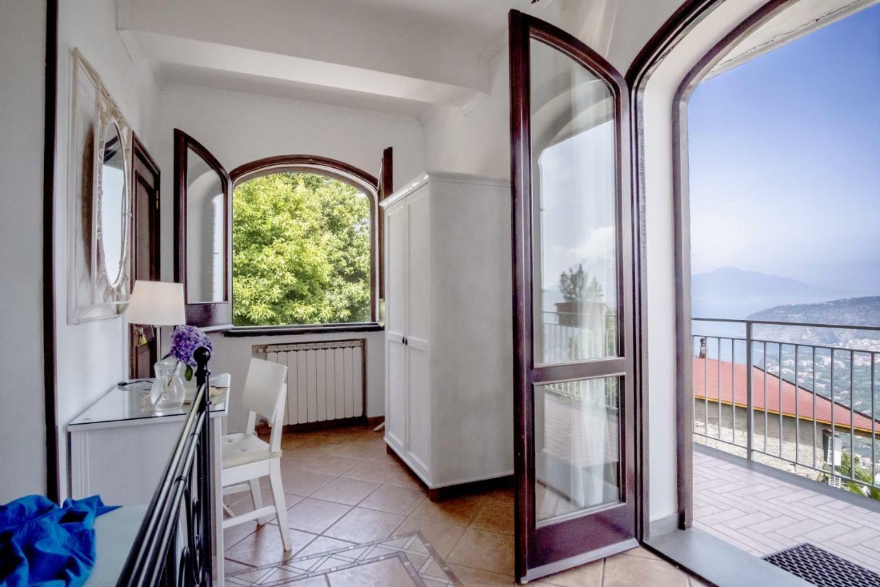 Villa Monica B&B Соренто Екстериор снимка