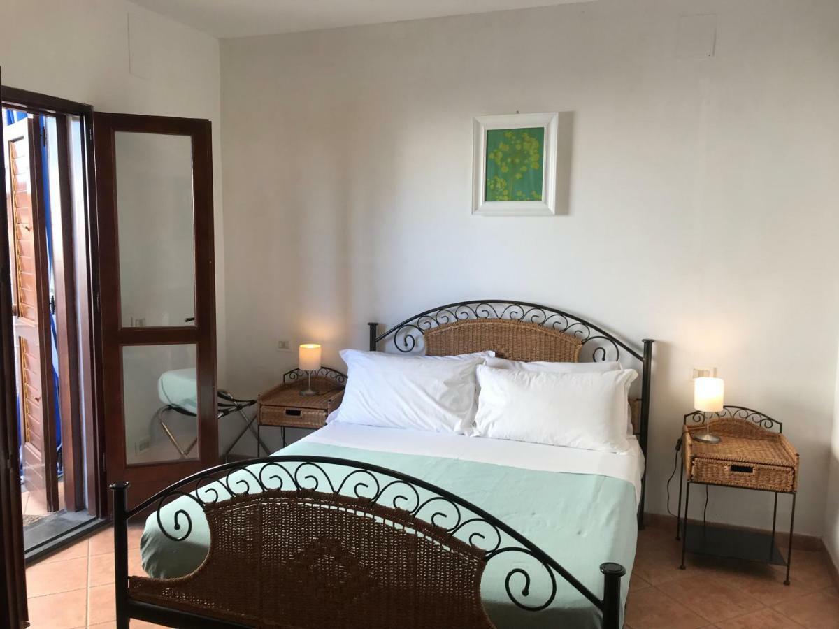 Villa Monica B&B Соренто Екстериор снимка