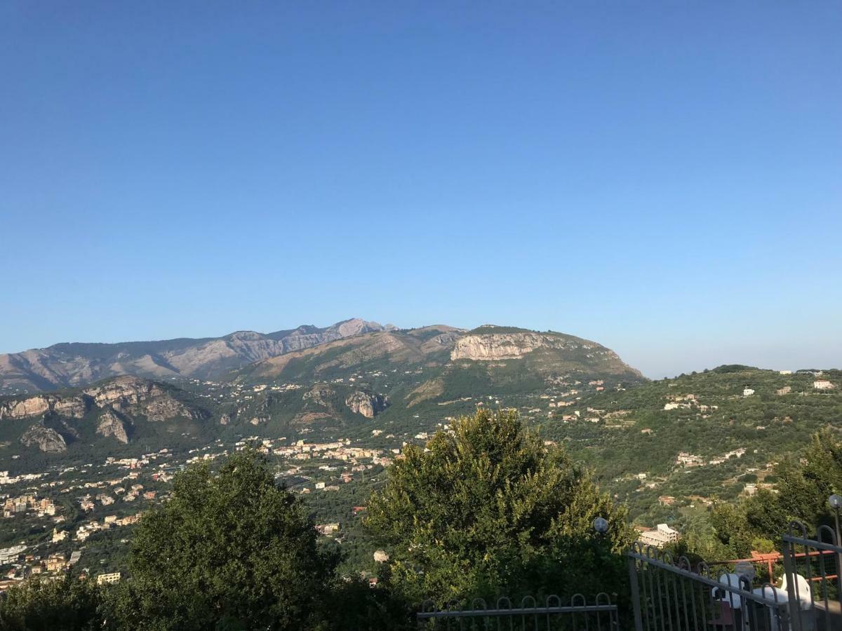 Villa Monica B&B Соренто Екстериор снимка