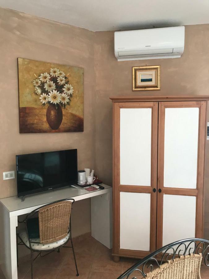 Villa Monica B&B Соренто Екстериор снимка