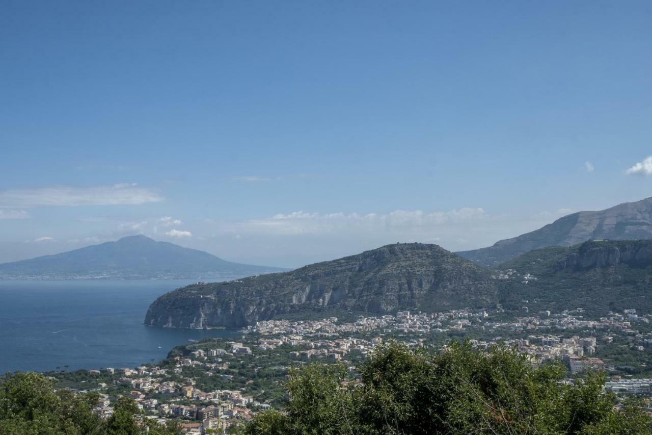 Villa Monica B&B Соренто Екстериор снимка