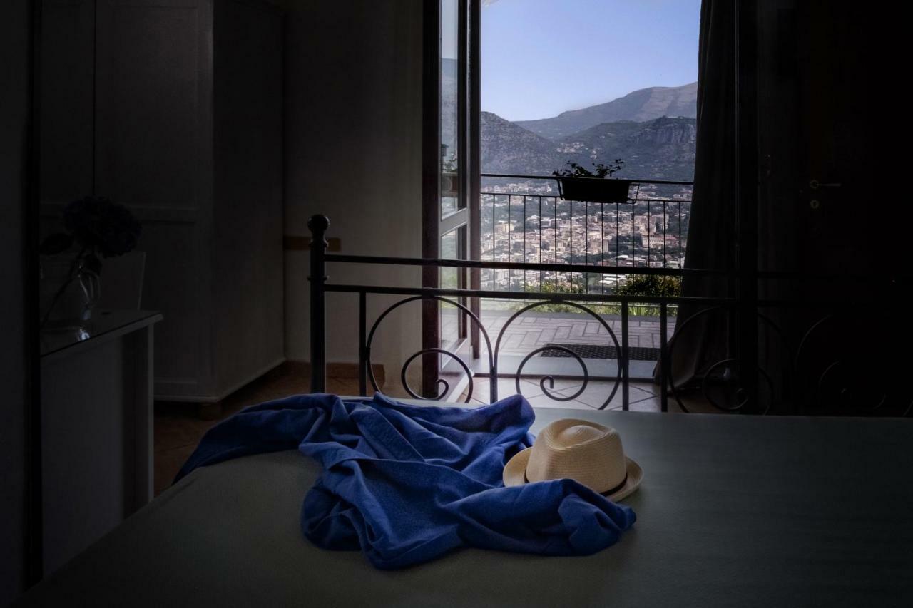 Villa Monica B&B Соренто Екстериор снимка